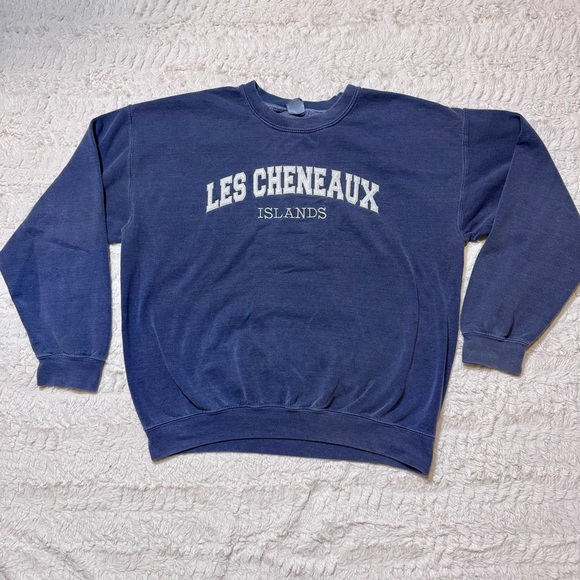 Vintage Tops - Vintage Les Cheneaux Islands Sweatshirt Faded Blue classic retro over sized fit